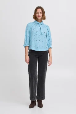 Blouse with long sleeve