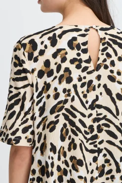 Blouse with short sleeve