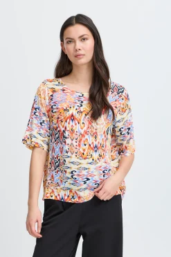 Blouse with short sleeve