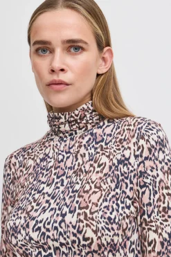 IHNAVA Long sleeved T-shirt