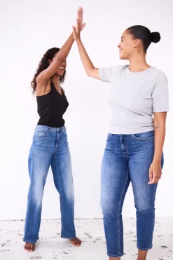 IHTWIGGY RAVEN Ankle Jeans